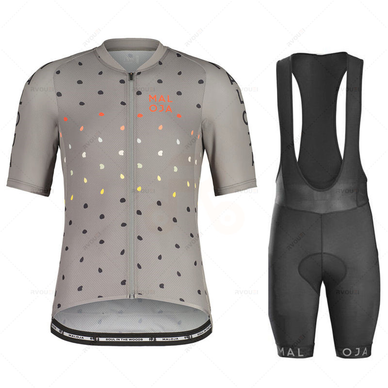 مجموعة ملابس ركوب الدراجات بأك - مراجعة Junior Cycling Gear وسعره